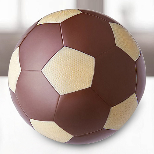 "Футбольный мяч" скульптура молочный и белый  шоколад 1000г