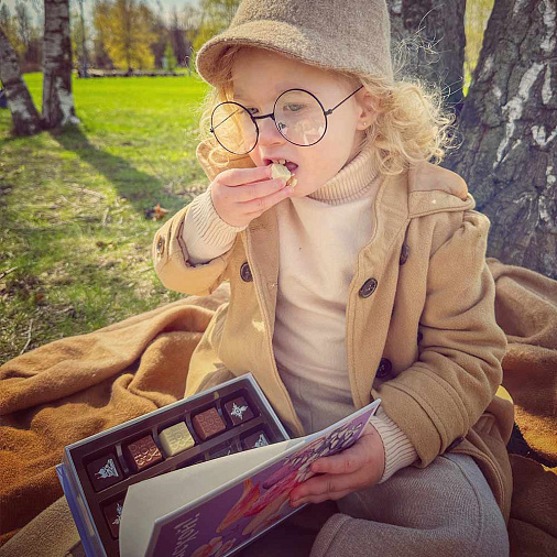 Пасхальная книга с шоколадными конфетами 135г
