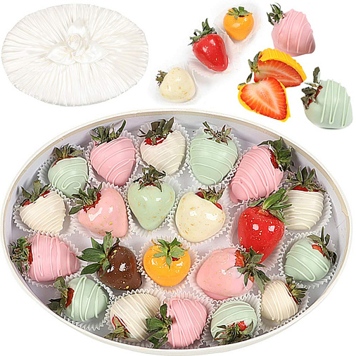 Клубника свежая в розовом, желтом, красном, белом и молочном шоколаде с декором из сусального золота 760г