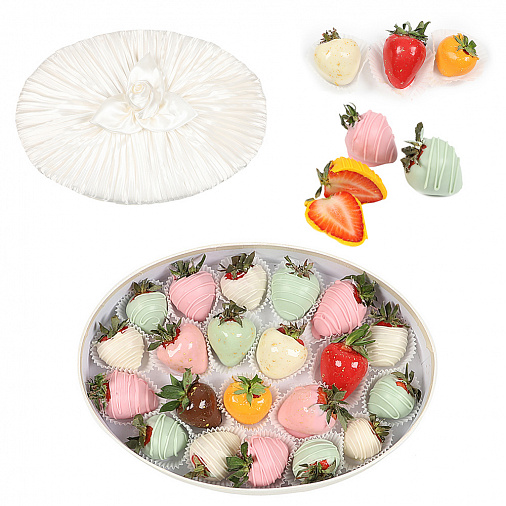 Клубника свежая в розовом, желтом, красном, белом и молочном шоколаде с декором из сусального золота 760г