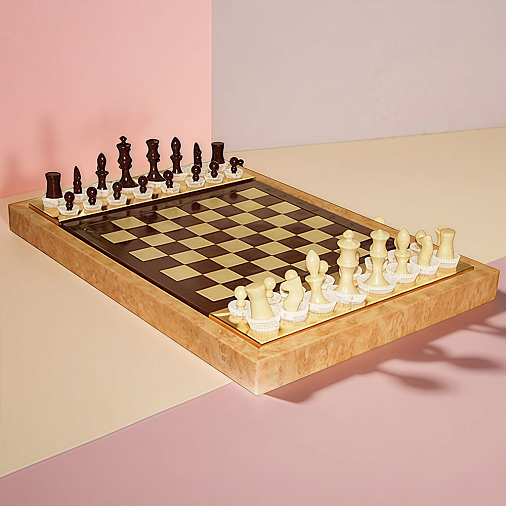 "Шахматы" большие настольная игра из молочного и белого шоколада
