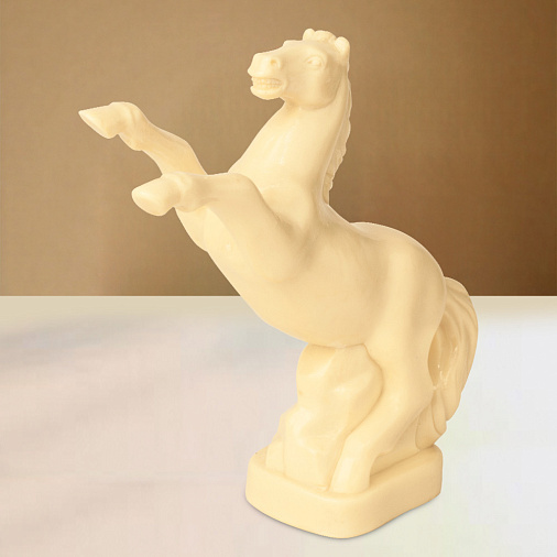 "Конь на дыбах" скульптура шоколад белый 750г