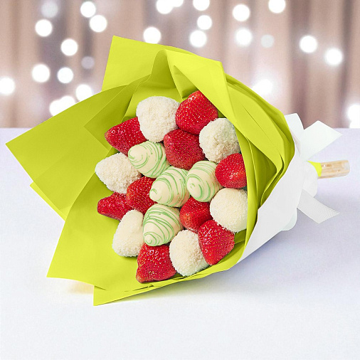 Свежая клубника в шоколаде букет 550г салатовый