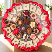 "С Днём рождения" букет из конфет ручной работы