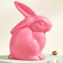 Пасхальный кролик из клубничного шоколада