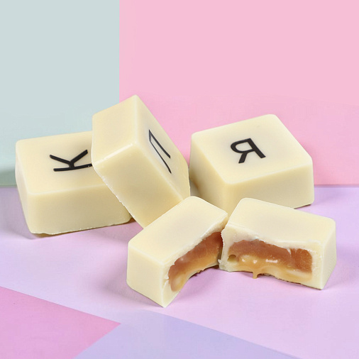 "Алфавит" штучные конфеты с буквами белый шоколад со сливочной начинкой