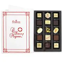 С Днём медика книга с шоколадными конфетами 140г
